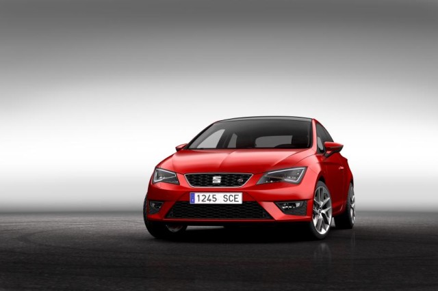 SEAT Leon SC 2013-3.jpg